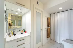 3625 N Country Club Dr, Aventura, FL 33180 - Photo 41