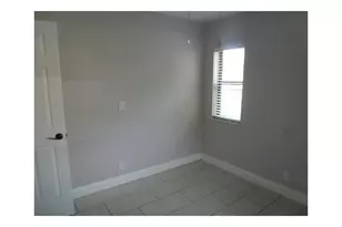 21895 Lake Forest Cir, Boca Raton, FL 33433 - Photo 7