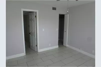 21895  Lake Forest Cir, Unit #106, Boca Raton, FL 33433 - Photo 9