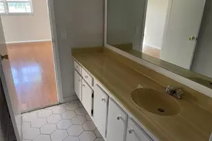 1005 Country Club Dr, Margate, FL 33063 - Photo 7