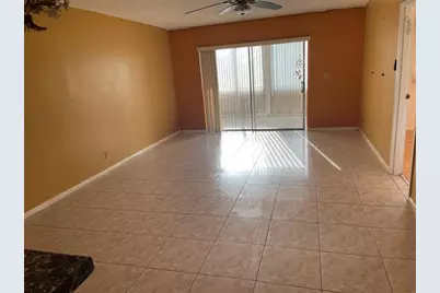 1025  Country Club Dr, Unit #407, Margate, FL 33063 - Photo 5