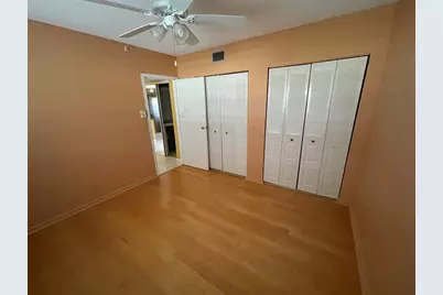 1025  Country Club Dr, Unit #407, Margate, FL 33063 - Photo 31