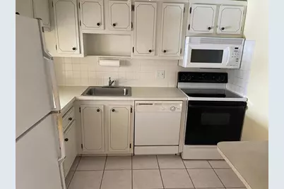 1025  Country Club Dr, Unit #301, Margate, FL 33063 - Photo 25