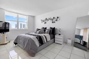 427 Golden Isles Dr, Hallandale Beach, FL 33009 - Photo 9