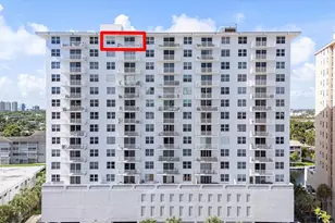 427 Golden Isles Dr, Hallandale Beach, FL 33009 - Photo 15