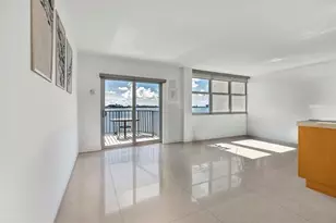 11930 N Bayshore Dr, North Miami, FL 33181 - Photo 19