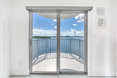 11930 N Bayshore Dr, Unit #404, North Miami, FL 33181 - Photo 31