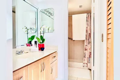 112  Lake Emerald, Unit #206, Oakland Park, FL 33309 - Photo 23