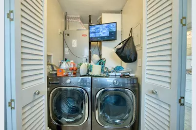 208 NE 30th St, Wilton Manors, FL 33334 - Photo 47