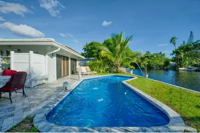 208 NE 30th Street, Wilton Manors, FL 33334 - Photo 1