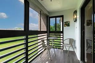 10402 Sunrise Lakes Blvd, Sunrise, FL 33322 - Photo 29