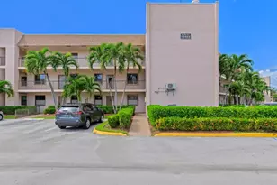 10402 Sunrise Lakes Blvd, Sunrise, FL 33322 - Photo 3