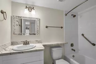 10402 Sunrise Lakes Blvd, Sunrise, FL 33322 - Photo 25