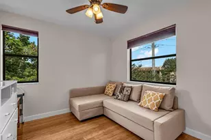 10402 Sunrise Lakes Blvd, Sunrise, FL 33322 - Photo 23