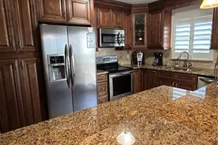 1200 Hibiscus Ave, Pompano Beach, FL 33062 - Photo 9