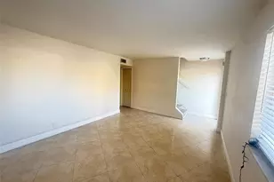 5646 Blueberry Ct, Lauderhill, FL 33313 - Photo 5