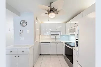 9423 S Hollybrook Lake Dr, Unit #309, Pembroke Pines, FL 33025 - Photo 11