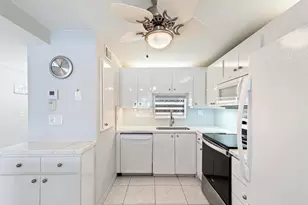 9423 S Hollybrook Lake Dr, Pembroke Pines, FL 33025 - Photo 11