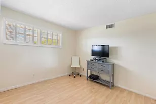 9423 S Hollybrook Lake Dr, Pembroke Pines, FL 33025 - Photo 19