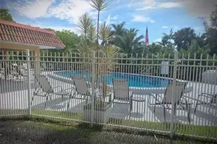 1940 NE 2nd Ave, Wilton Manors, FL 33305 - Photo 3