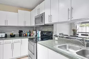 2759 NW 198th Terrace, Miami Gardens, FL 33056 - Photo 11