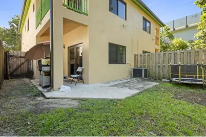 4024 NW 23rd Ct, Miami, FL 33142 - Photo 23