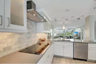 800 SE 4th St, Unit #302, Fort Lauderdale, FL 33301 - Photo 3