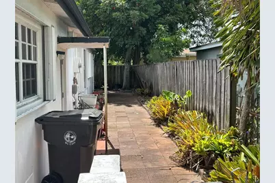 [Address not provided], Lauderdale Lakes, FL 33319 - Photo 9