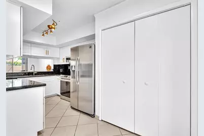 7903 NW 7th Ct, Plantation, FL 33324 - Photo 17