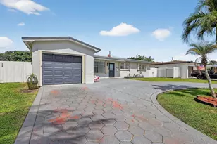 7641 NW 6th Ct, Pembroke Pines, FL 33024 - Photo 3