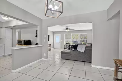 7641 NW 6th Ct, Pembroke Pines, FL 33024 - Photo 11