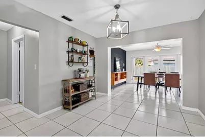 7641 NW 6th Ct, Pembroke Pines, FL 33024 - Photo 9