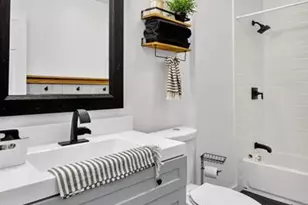 7641 NW 6th Ct, Pembroke Pines, FL 33024 - Photo 39