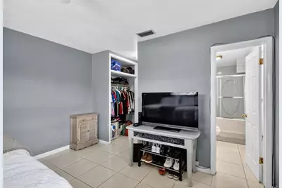 7641 NW 6th Ct, Pembroke Pines, FL 33024 - Photo 23