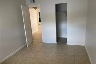 4051 NE 13th Ave, Oakland Park, FL 33334 - Photo 15