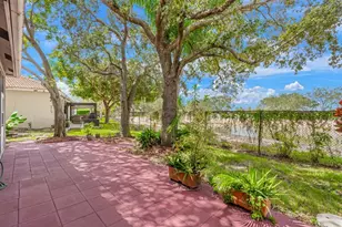 2561 E Aragon Blvd, Sunrise, FL 33313 - Photo 33