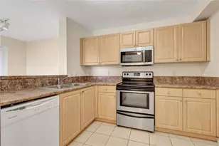 529 E Sheridan St, Dania Beach, FL 33004 - Photo 9