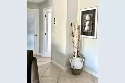 1000 NE 14, Unit #410, Hallandale Beach, FL 33009 - Photo 17