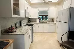 10980 Lake Front Pl, Boca Raton, FL 33498 - Photo 7