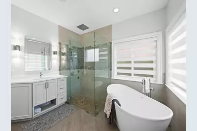 2228 NE 26th St, Lighthouse Point, FL 33064 - Photo 21