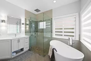 2228 NE 26th St, Lighthouse Point, FL 33064 - Photo 21