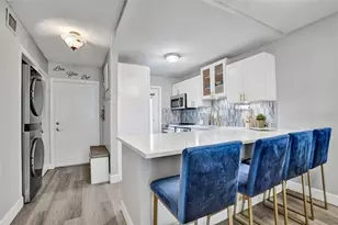 400 SE 10th St, Deerfield Beach, FL 33441 - Photo 3