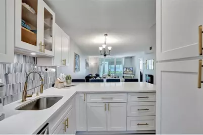 400 SE 10th St, Unit #117, Deerfield Beach, FL 33441 - Photo 9