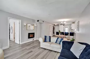 400 SE 10th St, Deerfield Beach, FL 33441 - Photo 19