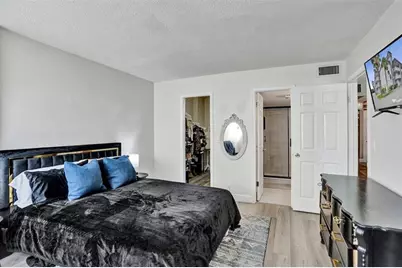 400 SE 10th St, Unit #117, Deerfield Beach, FL 33441 - Photo 21