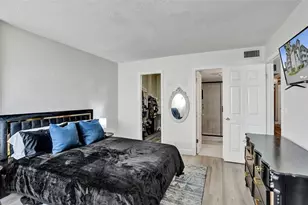 400 SE 10th St, Deerfield Beach, FL 33441 - Photo 21