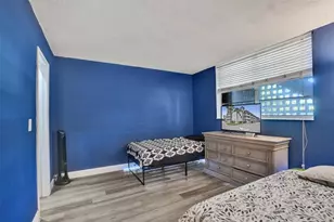 400 SE 10th St, Deerfield Beach, FL 33441 - Photo 35