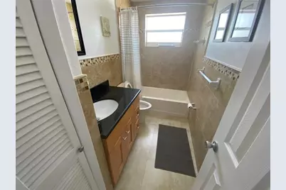 335  Collins Ave, Unit #403, Miami Beach, FL 33139 - Photo 5