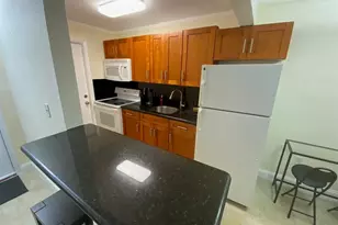 335 Collins Ave, Miami Beach, FL 33139 - Photo 9