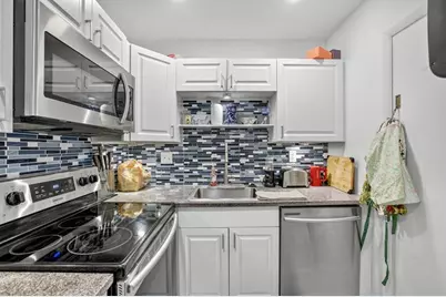 3040 NE 16th Ave, Unit #411, Oakland Park, FL 33334 - Photo 3